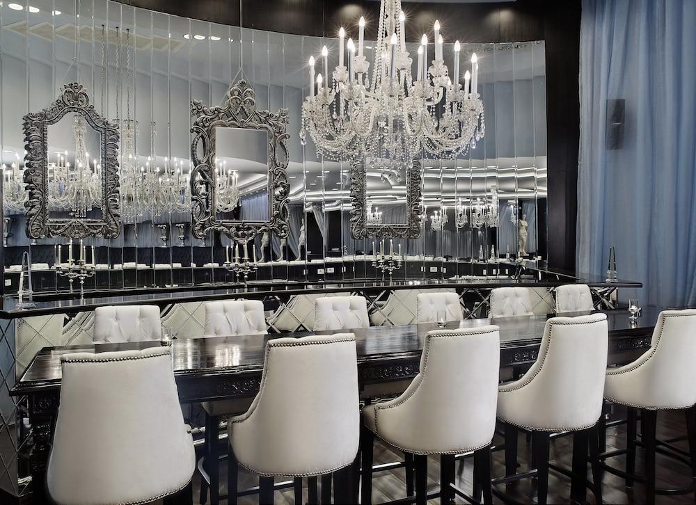 加布里埃尔酒店 开罗 外观 照片 The bar at the SLS Las Vegas